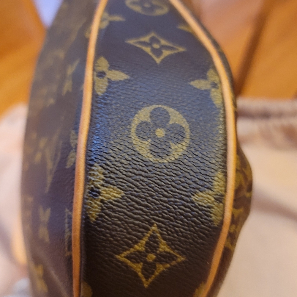 SOLD 100% Authentic Louis Vuitton Odeon MM - Picture 6 of 11